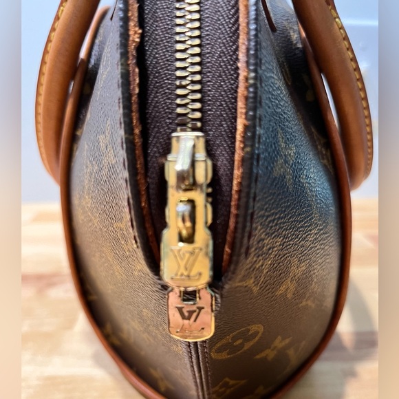 LV Ellipse PM M10040 timeless design still made today rare vintage in GUC. - Picture 8 of 16